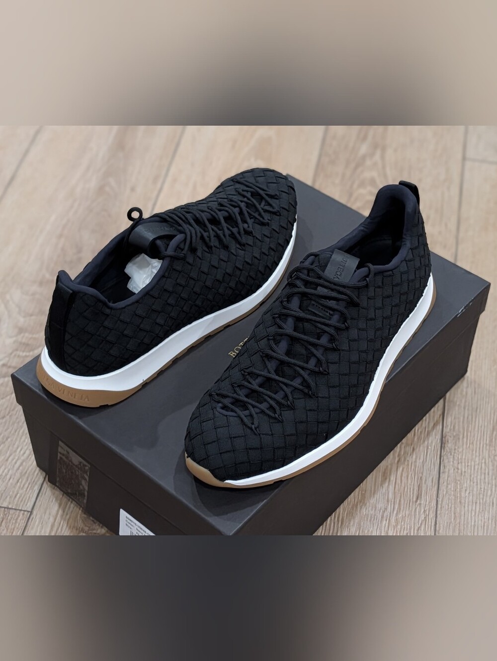 $790 Mens Bottega Veneta Intrecciato Low-Top Sneakers Black 44 US 11